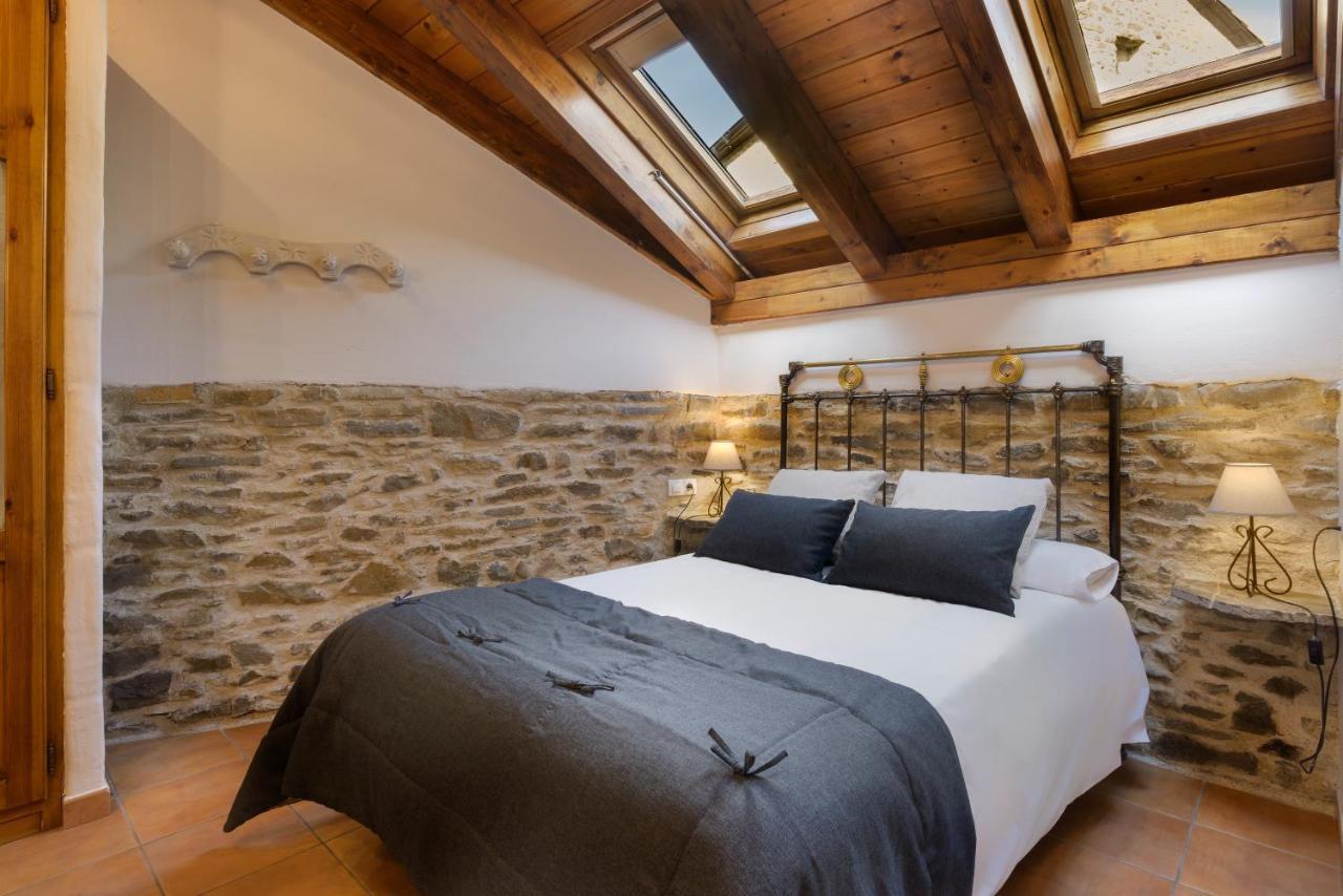Os Ormos Casa Rural - Apartamentos - Habitaciones Эспуэндолас Экстерьер фото